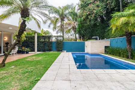 Casa de condomínio à venda com 425m², 4 quartos e 6 vagasÁrea Externa