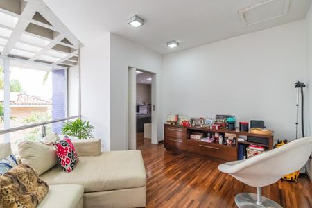Casa de condomínio à venda com 425m², 4 quartos e 6 vagasSala Íntima