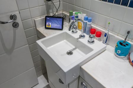 Casa de condomínio à venda com 425m², 4 quartos e 6 vagasBanheiro da Suíte 1