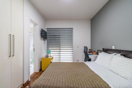 Casa de condomínio à venda com 425m², 4 quartos e 6 vagasSuíte 1