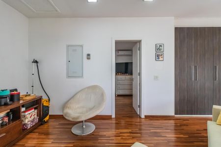 Casa de condomínio à venda com 425m², 4 quartos e 6 vagasSala Íntima