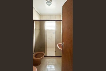 Casa para alugar com 125m², 3 quartos e 2 vagasBanheiro Social