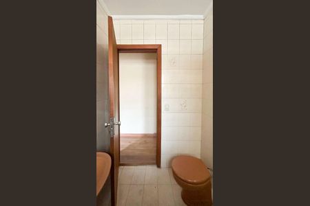 Casa para alugar com 125m², 3 quartos e 2 vagasBanheiro Social