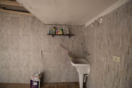 Casa para alugar com 50m², 2 quartos e 1 vaga Casa para alugar com 50m², 2 quartos e 1 vagaÁrea de Serviço / Quintal