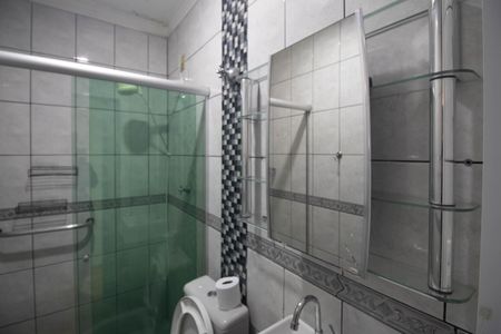 Casa para alugar com 50m², 2 quartos e 1 vaga Casa para alugar com 50m², 2 quartos e 1 vagaBanheiro