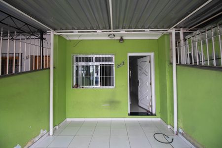 Casa para alugar com 50m², 2 quartos e 1 vaga Casa para alugar com 50m², 2 quartos e 1 vagaGaragem