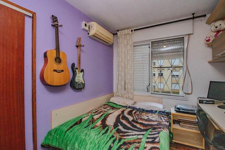 Quarto 2 de apartamento à venda com 2 quartos, 72m² em Humaitá, Porto Alegre