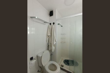 Banheiro de apartamento para alugar com 1 quarto, 49m² em Centro, Nova Iguaçu