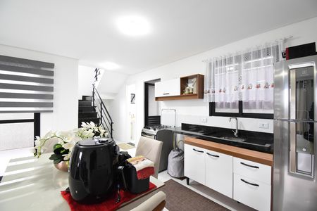 Casa à venda com 100m², 3 quartos e 2 vagasSala/Cozinha