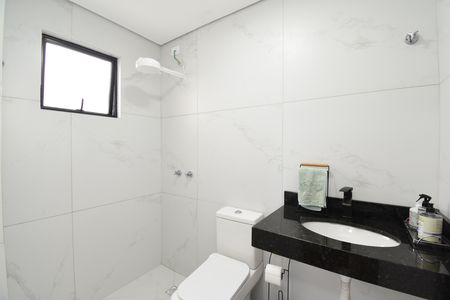 Casa à venda com 100m², 3 quartos e 2 vagasBanheiro 2
