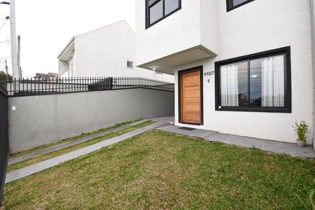 Casa à venda com 100m², 3 quartos e 2 vagasÁrea externa