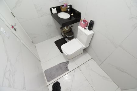 Casa à venda com 100m², 3 quartos e 2 vagasBanheiro da Suíte