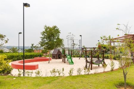 Casa de condomínio à venda com 350m², 4 quartos e 4 vagas Casa de condomínio à venda com 350m², 4 quartos e 4 vagasÁrea externa