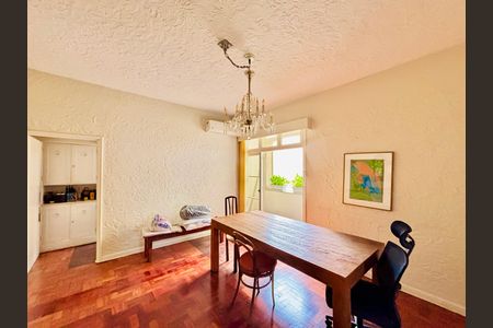 Apartamento à venda com 156m², 3 quartos e 1 vaga