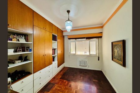 Apartamento à venda com 156m², 3 quartos e 1 vaga