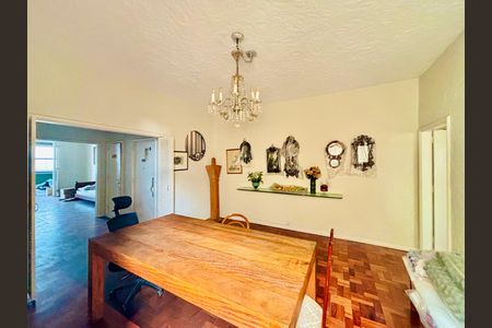 Apartamento à venda com 156m², 3 quartos e 1 vaga