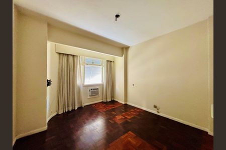 Apartamento à venda com 156m², 3 quartos e 1 vaga