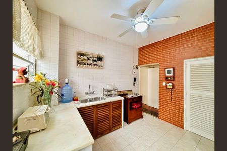 Apartamento à venda com 156m², 3 quartos e 1 vaga