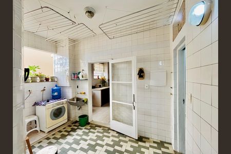 Apartamento à venda com 156m², 3 quartos e 1 vaga
