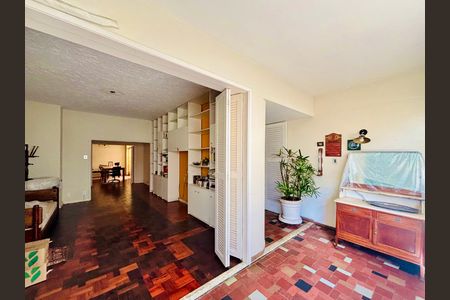 Apartamento à venda com 156m², 3 quartos e 1 vaga
