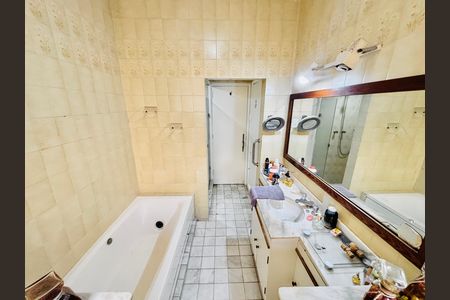 Apartamento à venda com 156m², 3 quartos e 1 vaga