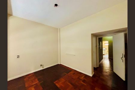 Apartamento à venda com 156m², 3 quartos e 1 vaga