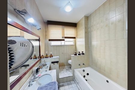 Apartamento à venda com 156m², 3 quartos e 1 vaga