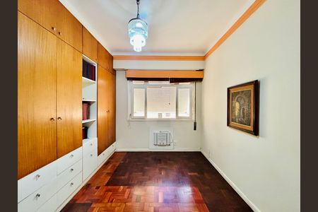Apartamento à venda com 156m², 3 quartos e 1 vaga