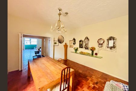 Apartamento à venda com 156m², 3 quartos e 1 vaga