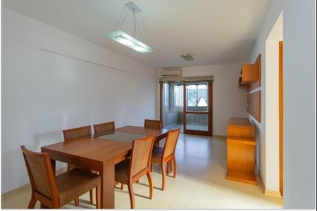 Foto 17 de apartamento à venda com 2 quartos, 78m² em Santana, Porto Alegre