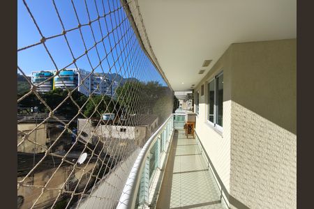 Apartamento à venda com 83m², 2 quartos e 1 vaga