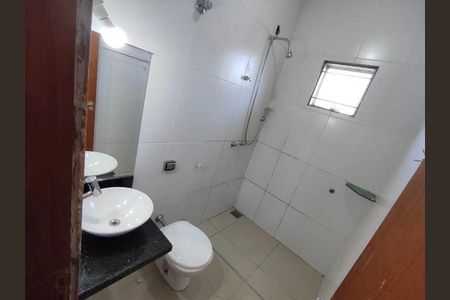 Casa para alugar com 220m², 3 quartos e 2 vagas Casa para alugar com 220m², 3 quartos e 2 vagasBanheiro