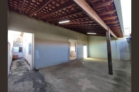 Casa para alugar com 220m², 3 quartos e 2 vagas