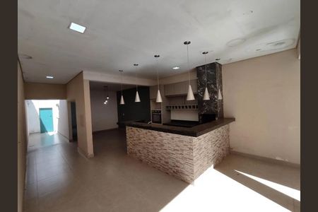 Casa para alugar com 220m², 3 quartos e 2 vagas Casa para alugar com 220m², 3 quartos e 2 vagasCozinha