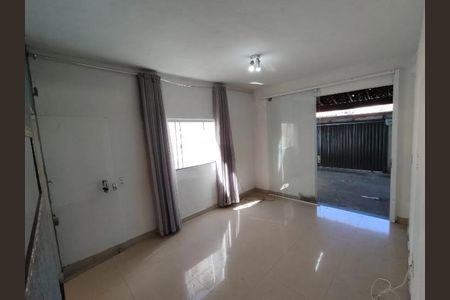 Sala de casa para alugar com 3 quartos, 220m² em Laranjeiras, Uberlândia