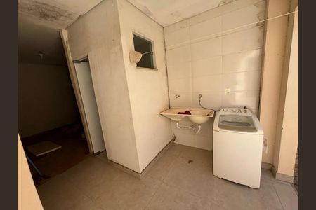 Lavanderia de casa para alugar com 3 quartos, 220m² em Laranjeiras, Uberlândia