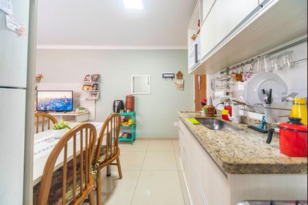Apartamento à venda com 54m², 2 quartos e 1 vaga Apartamento à venda com 54m², 2 quartos e 1 vagaCozinha
