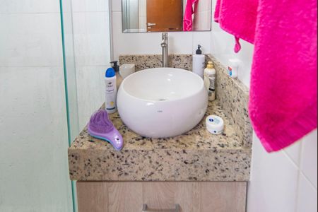 Apartamento à venda com 54m², 2 quartos e 1 vaga Apartamento à venda com 54m², 2 quartos e 1 vagaBanheiro do Quarto 2