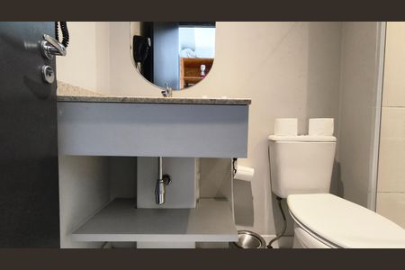 Banheiro de kitnet/studio à venda com 1 quarto, 22m² em Sé, São Paulo
