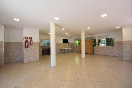Casa de condomínio à venda com 48m², 2 quartos e 1 vaga Casa de condomínio à venda com 48m², 2 quartos e 1 vagaÁrea comum - Salão de festas