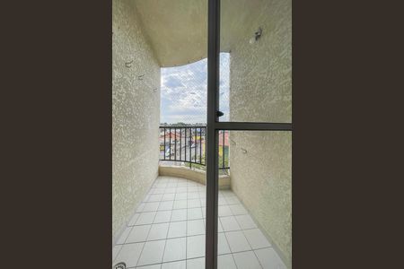 Sacada de casa de condomínio à venda com 2 quartos, 48m² em Cidade das Flores, Osasco