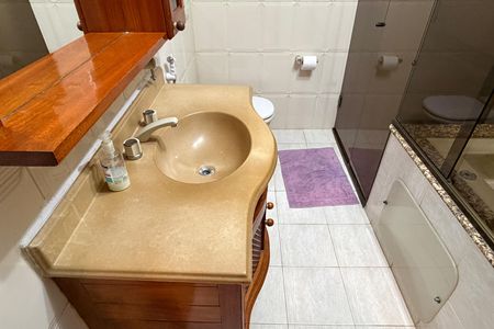 Apartamento para alugar com 212m², 3 quartos e 1 vagaBanheiro da Suíte