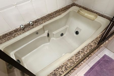 Apartamento para alugar com 212m², 3 quartos e 1 vagaBanheiro da Suíte