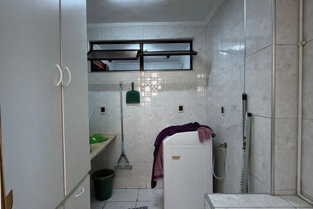 Apartamento para alugar com 212m², 3 quartos e 1 vagaÁrea de Serviço