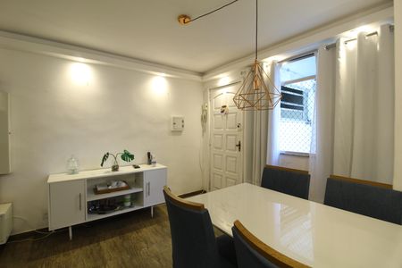 Sala de apartamento para alugar com 1 quarto, 350m² em Taquara, Rio de Janeiro