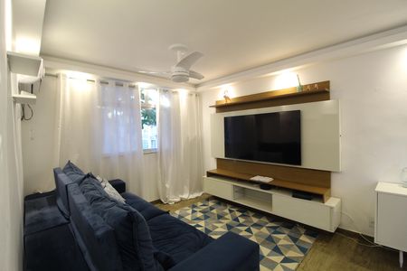 Sala de apartamento para alugar com 1 quarto, 350m² em Taquara, Rio de Janeiro