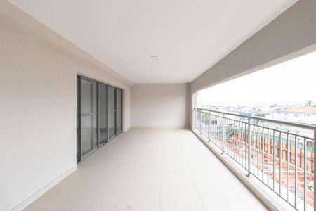 Apartamento à venda com 155m², 3 quartos e 2 vagas Apartamento à venda com 155m², 3 quartos e 2 vagasVaranda