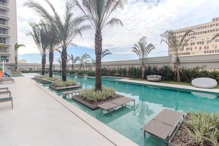 Apartamento à venda com 155m², 3 quartos e 2 vagas Apartamento à venda com 155m², 3 quartos e 2 vagasÁrea comum - Piscina