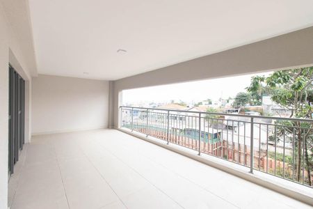 Apartamento à venda com 155m², 3 quartos e 2 vagas Apartamento à venda com 155m², 3 quartos e 2 vagasVaranda