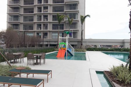 Apartamento à venda com 155m², 3 quartos e 2 vagas Apartamento à venda com 155m², 3 quartos e 2 vagasÁrea comum - Piscina